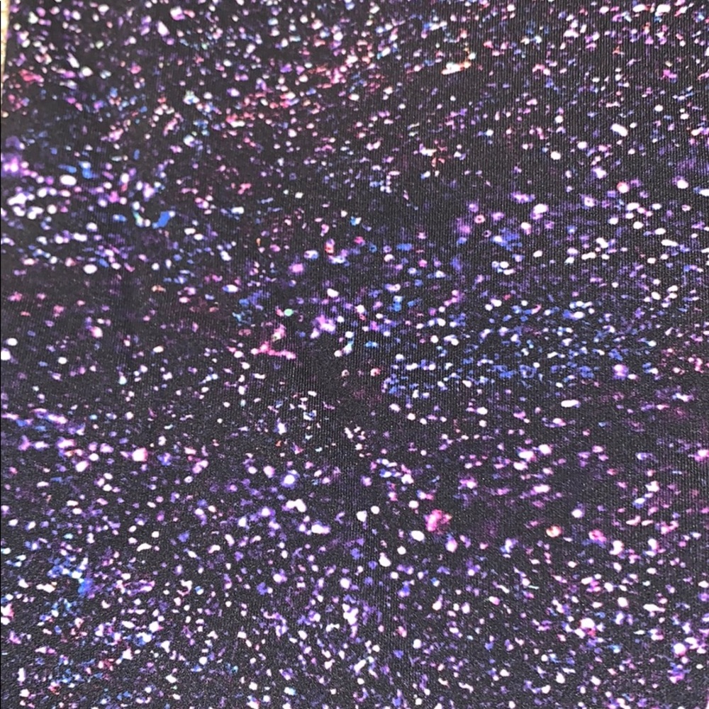 Lululemon legging size 4 never worn! - Picture 3 of 6